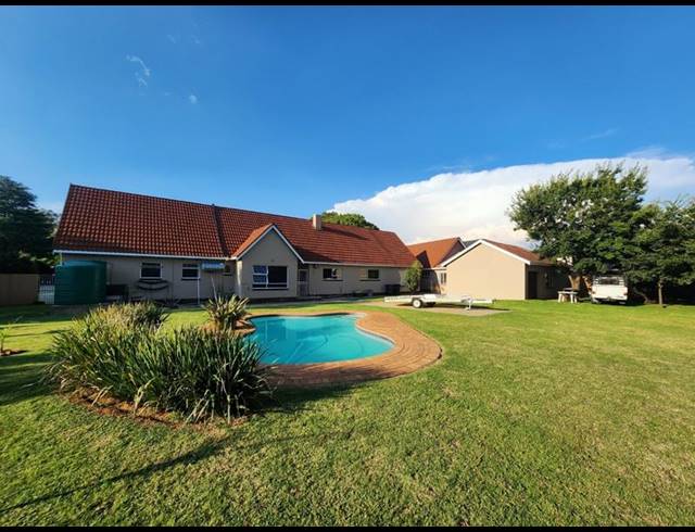 4 BEDROOM HOUSE FOR SALE IN ROBIN PARK